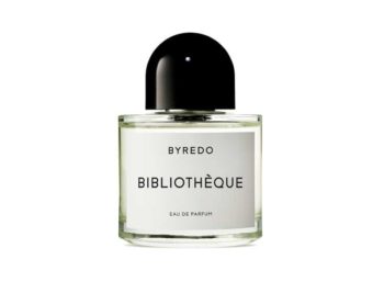 Frasco minimalista con tapón negro de Agua de Perfume BYREDO Bibliothèque