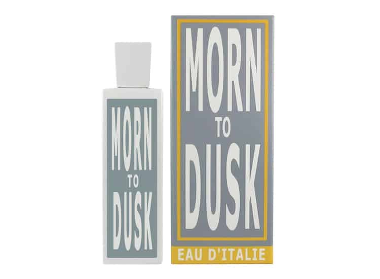 Frasco de perfume de cerámica blanca con etiqueta gris y tapón blanco Eau d´Italie Morn to Dusk